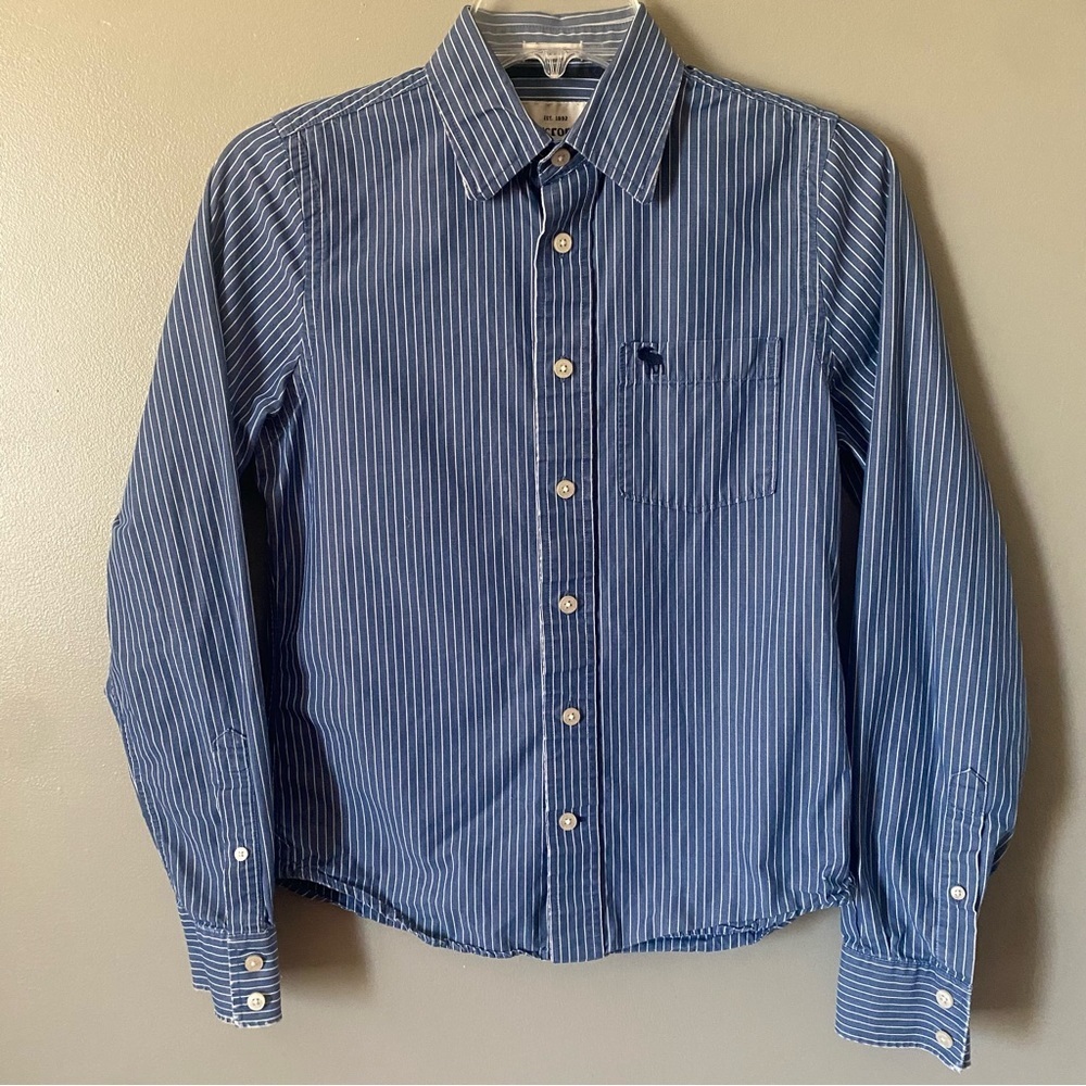 ABERCROMBIE shirt Boys XL long sleeved button up blue with white stripes